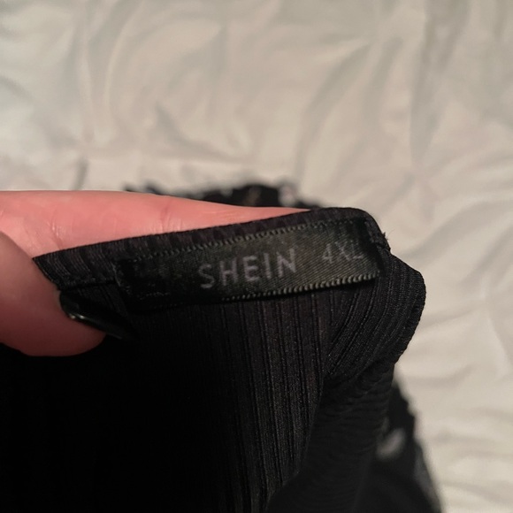 Two piece SHEIN set - Picture 4 of 4